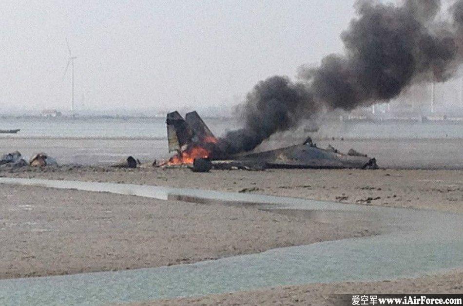 中国Su-27 苏-27战斗机坠毁