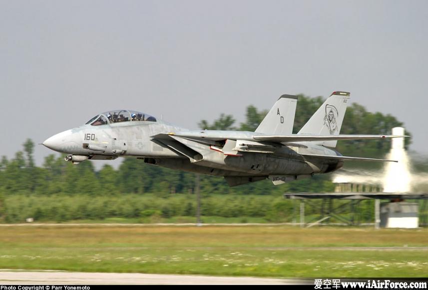 F-14D 低空飞行 战斗机 雄猫 Tomcat