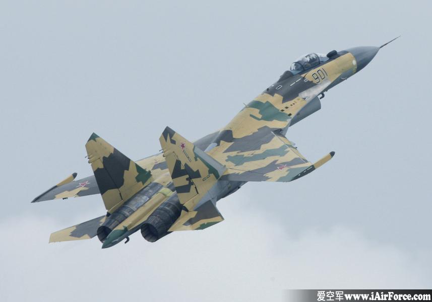  Su-35 爬升