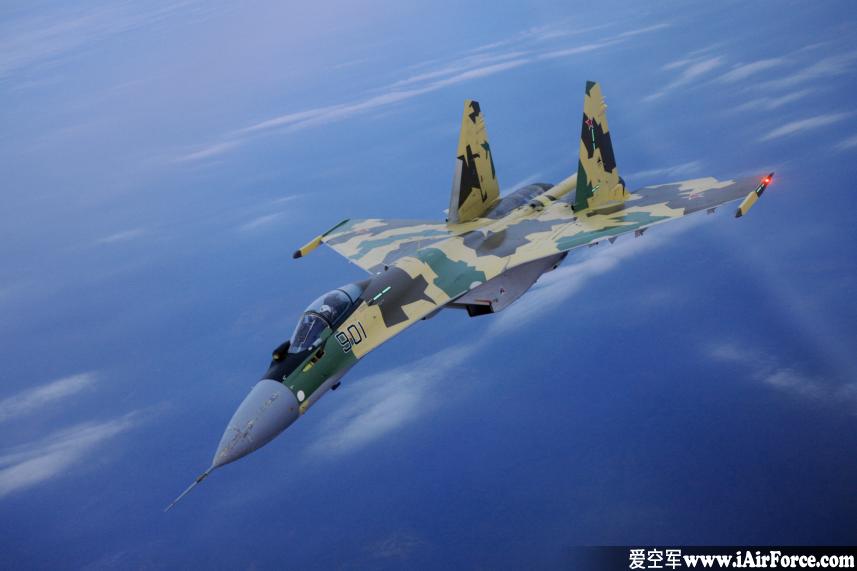 Su-35 空中飞行