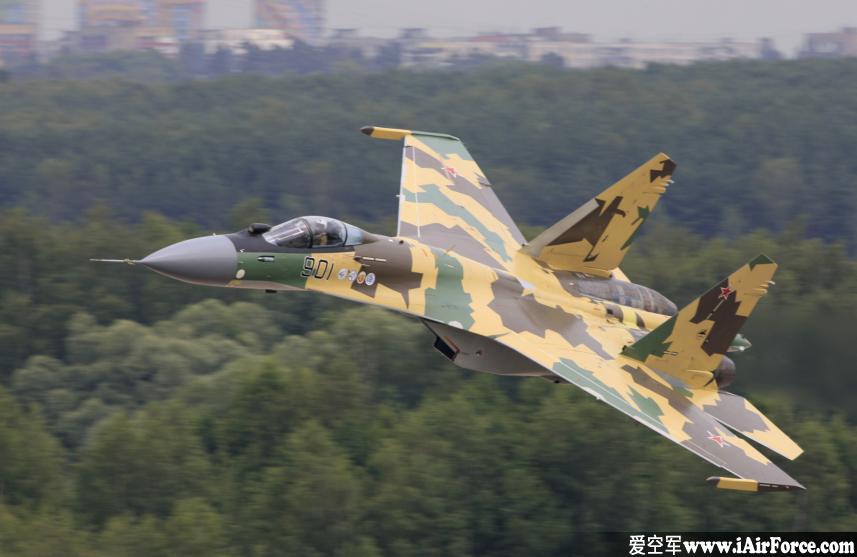 Su-35 空中飞行