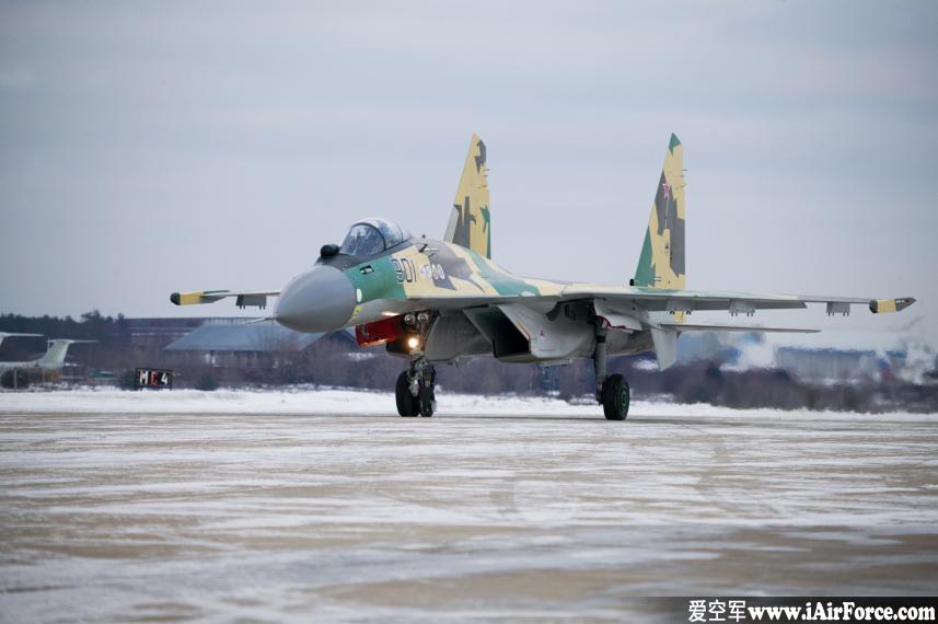 苏-35 地面滑行 Su-35