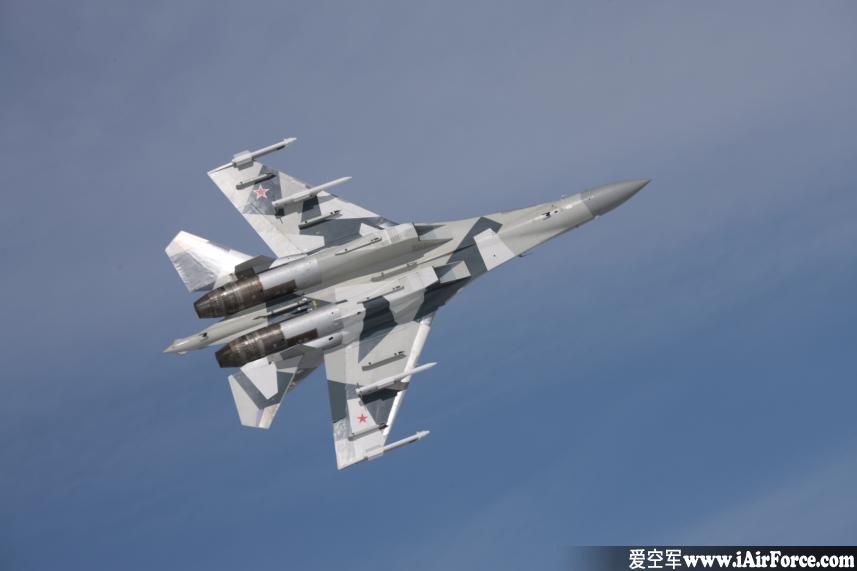 苏-35 空中飞行机腹 Su-35