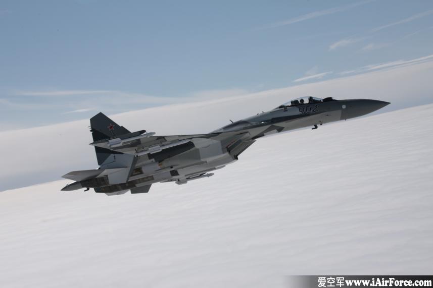 苏-35 902空中飞行 Su-35