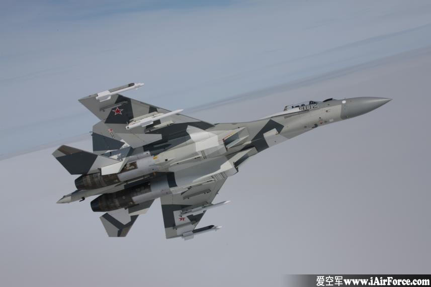 苏-35 902空中飞行 Su-35