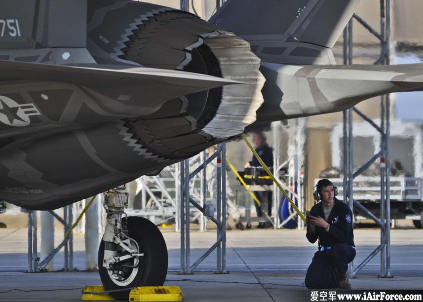 F-35A 尾部特写