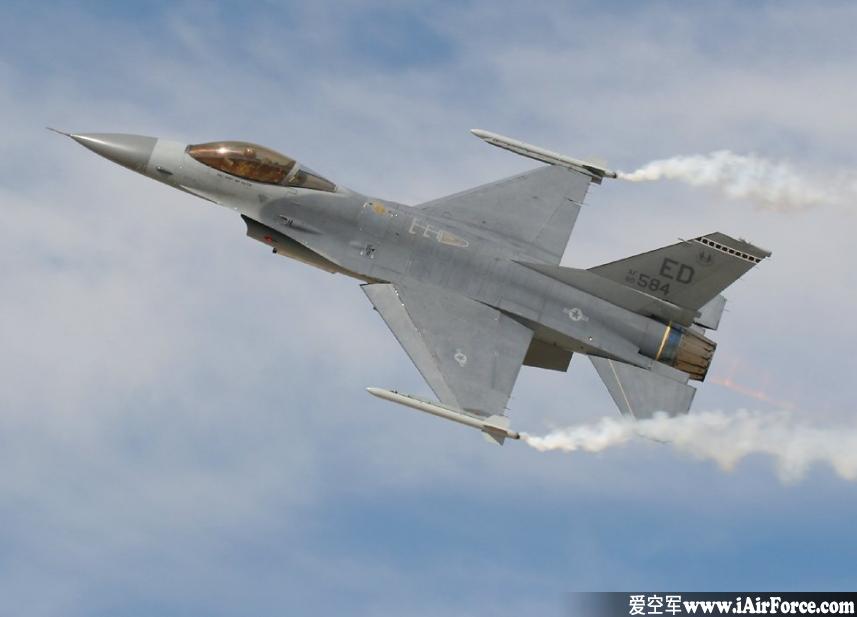 F-16 战隼 单机飞行