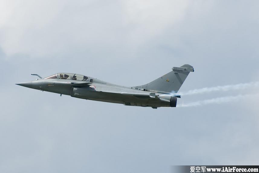 阵风(rafale) B 双座教练机飞行