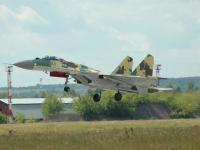 Su-35 起飞