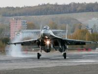 苏-35 起飞抬前轮 Su-35