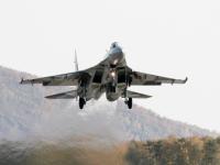 苏-35 起飞离陆 Su-35