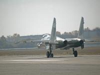 苏-35 机场滑行 Su-35