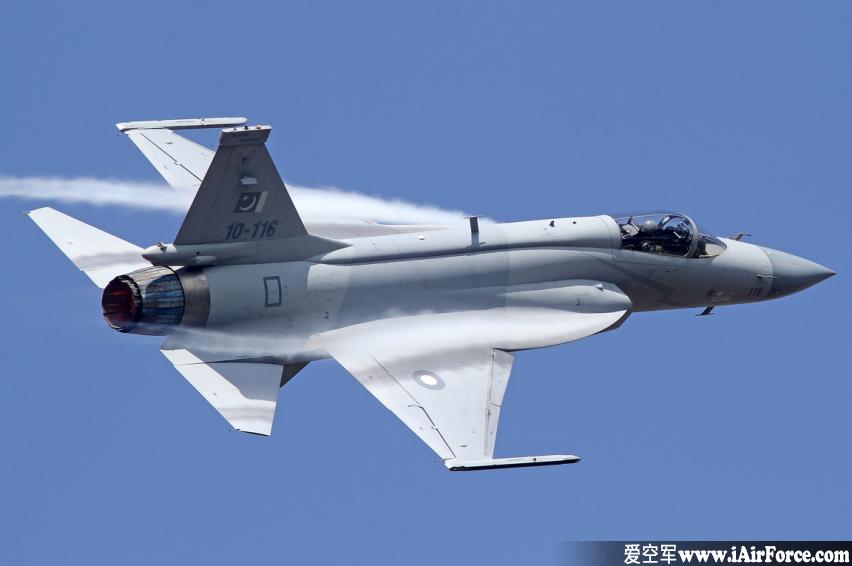 FC-1 枭龙 战斗机 (JF-17 Thunder 雷电 战机)